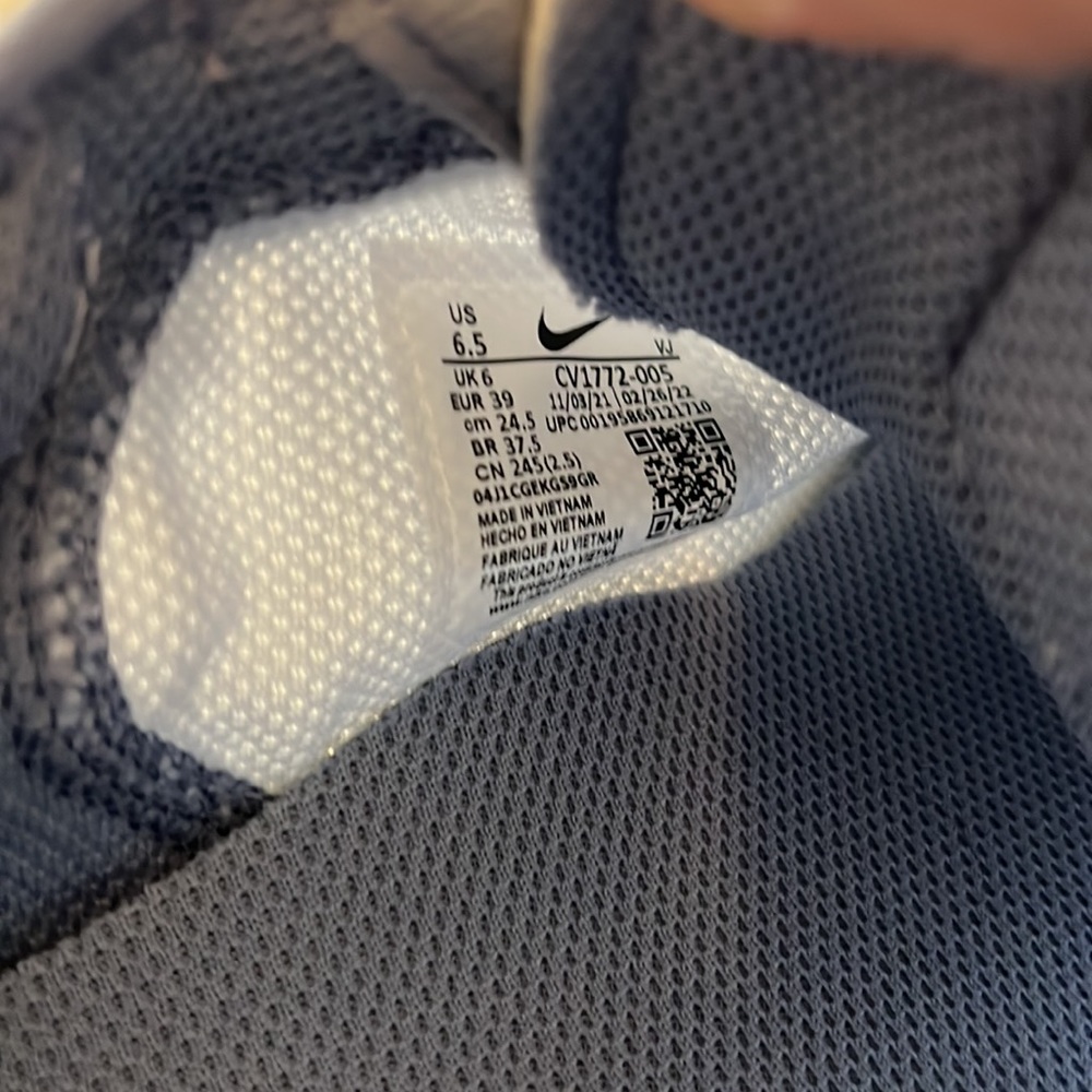 NEW Nike React Live Light Smoke Grey Hyper Royal Tennis Shoes Size 6.5 - Picture 11 of 12